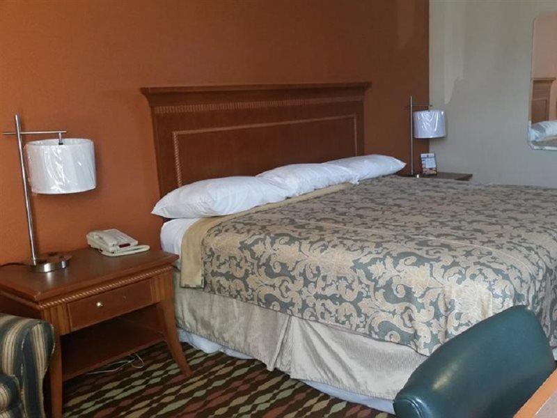 Super 8 By Wyndham Myrtle Beach/Market Common Area Kültér fotó